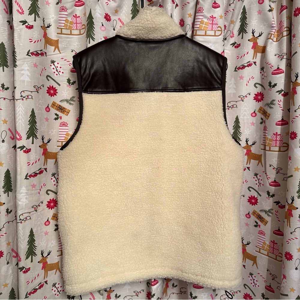 Michael Kors Men’s Sherpa Vest NWT - Picture 2 of 6